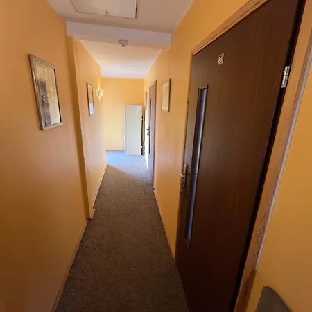 招待所 Ranczo U Korby